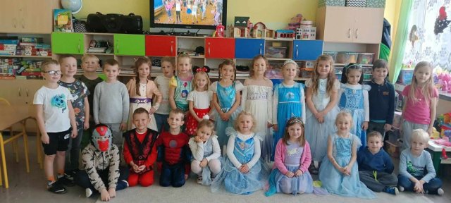 b_1024_768_0_00_images_2023_2024_Zerowki_Bajki_401233840_803556621572288_5560287924765046551_n